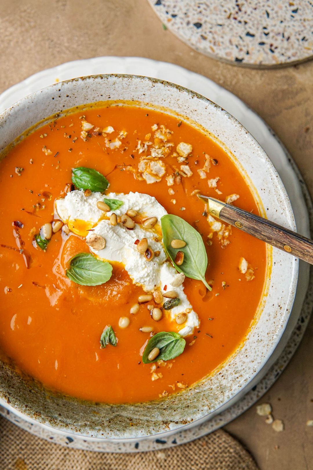 Pumpkin soup with tomato