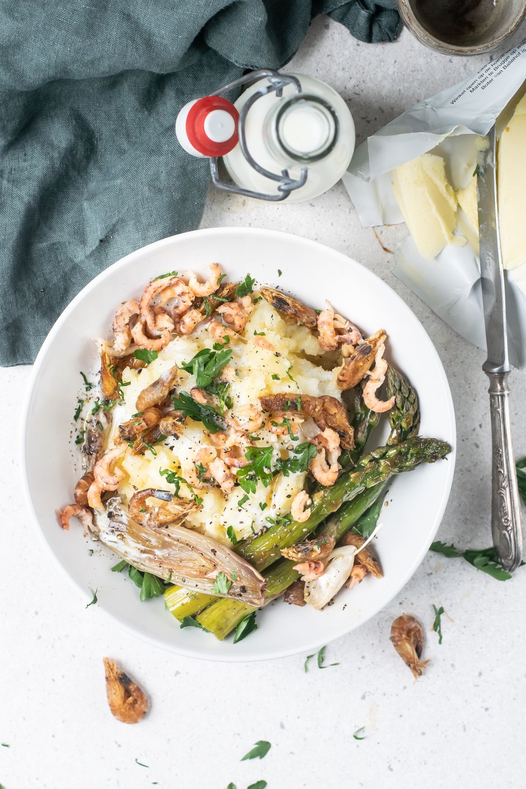 Buttermilk puree with shrimp, asparagus and brown butter