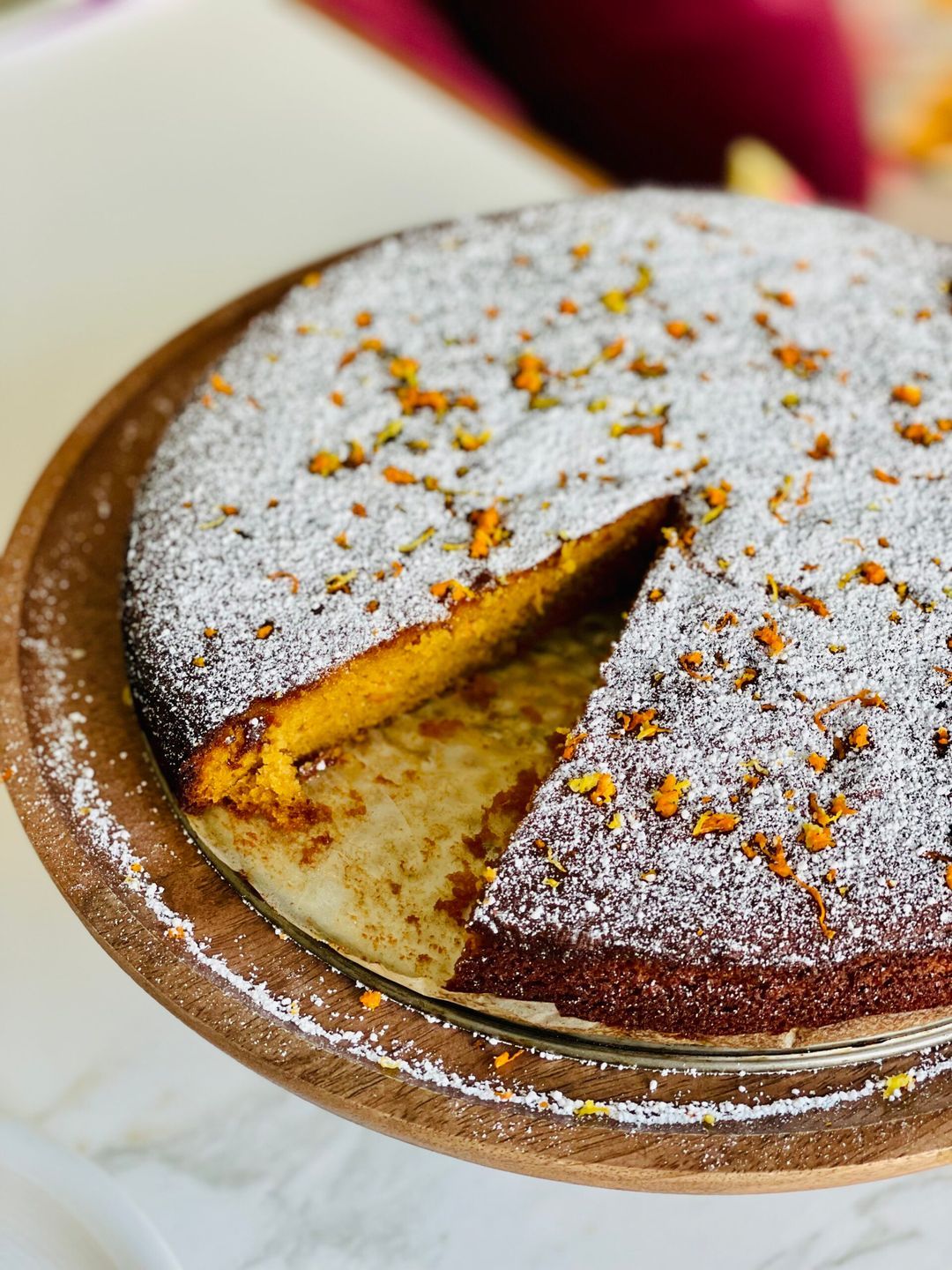 Almond cake with clementines