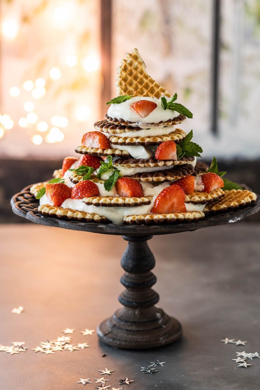Christmas wreath stack cake
