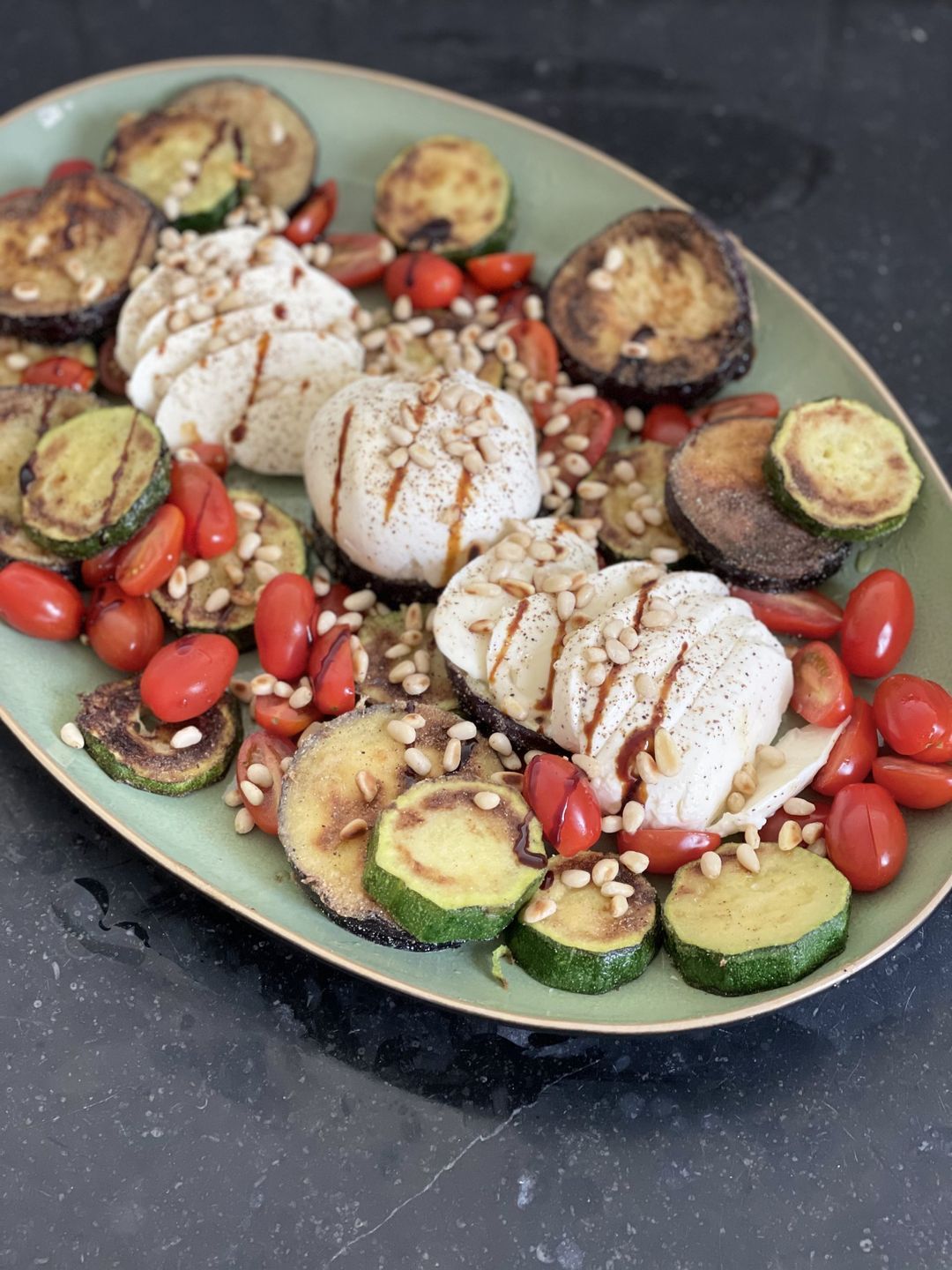 Italian lunch: caprese salad with a twist