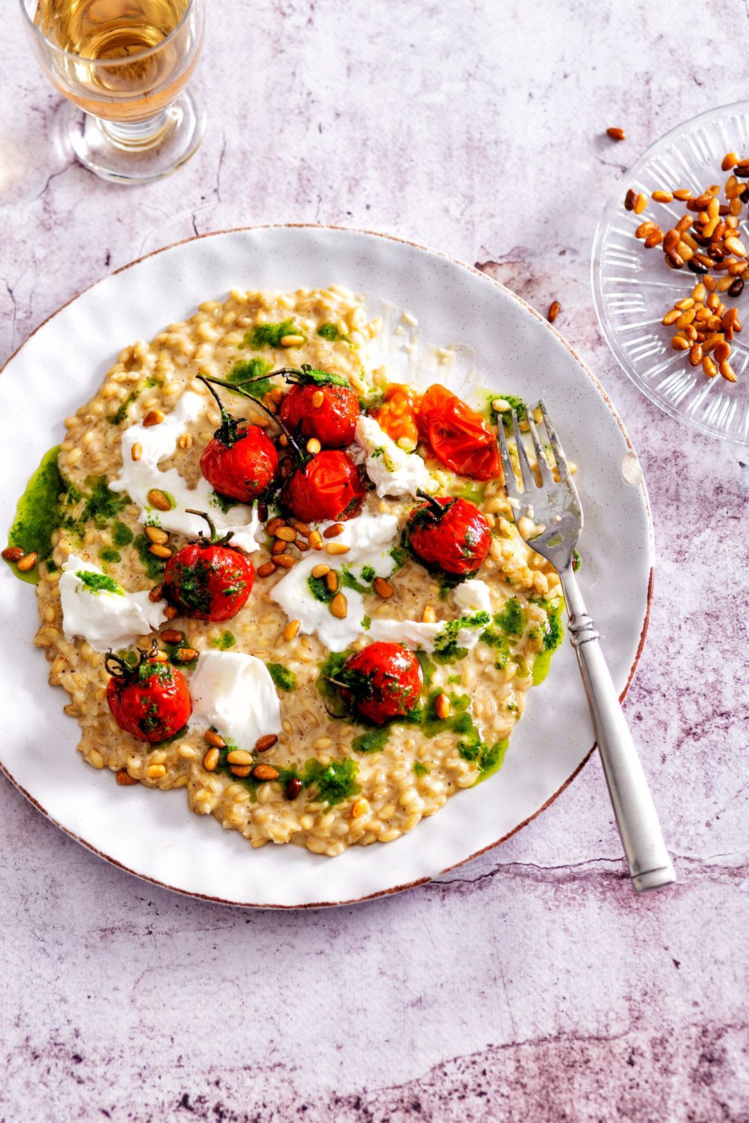 Pearl barley risotto with tomato and burrata