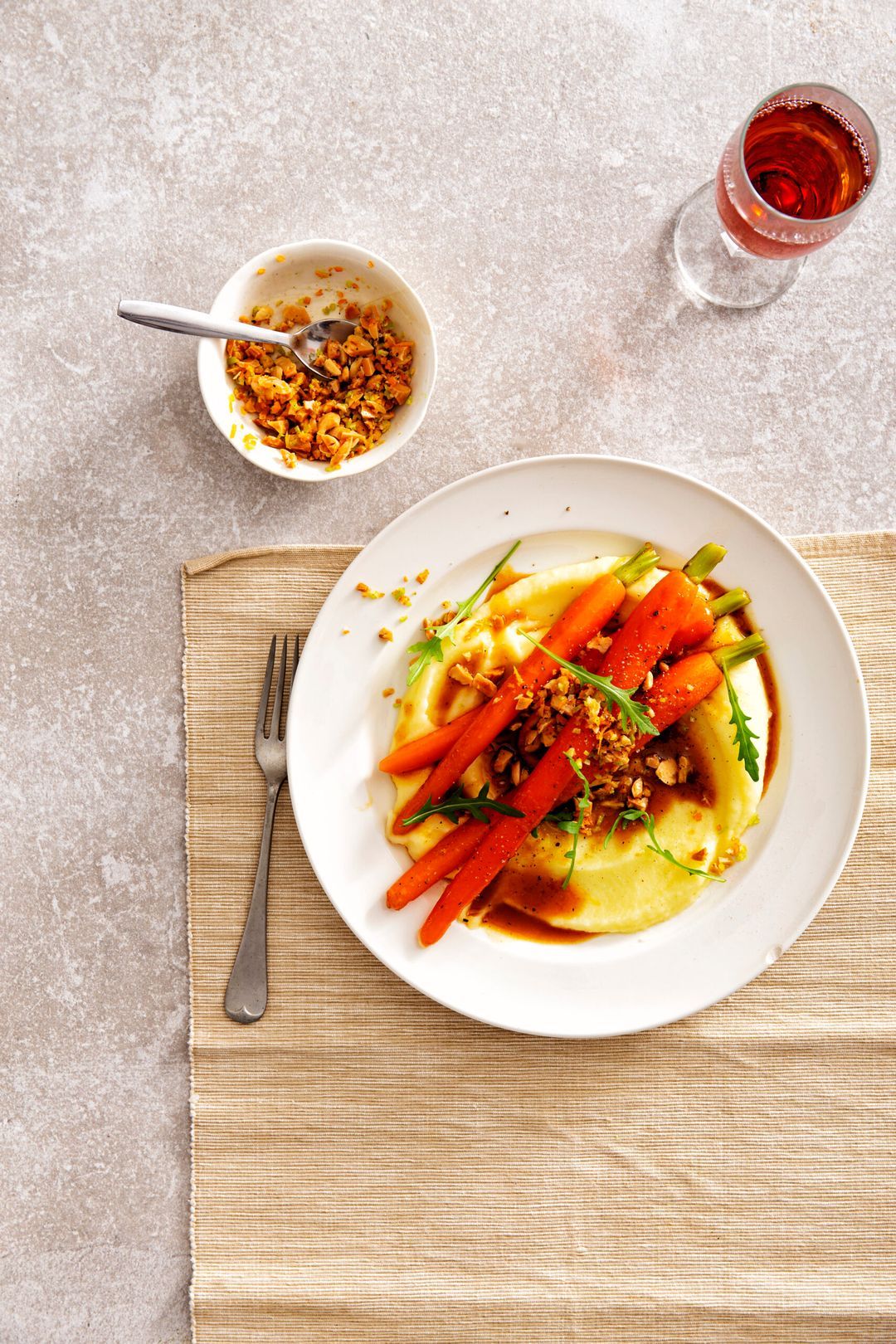 Braised carrots with orange soy sauce and mashed potatoes
