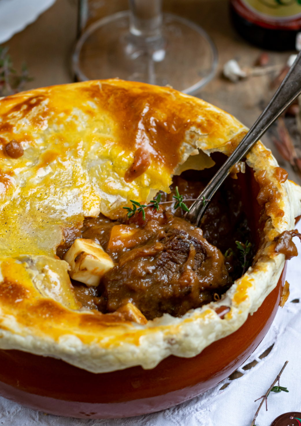 Venison stew with beer and gingerbread