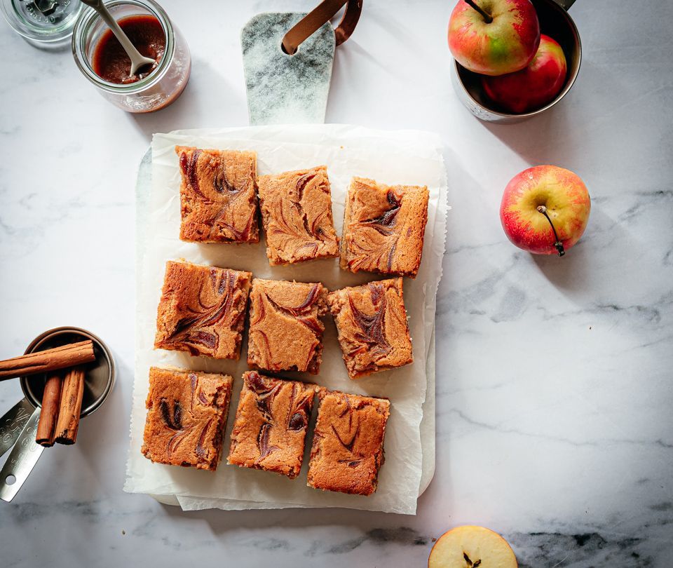 Apple butter cake
