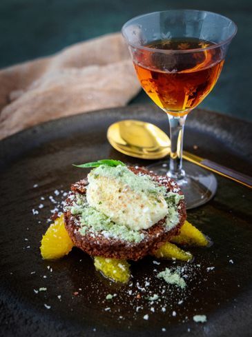 Chocolate walnut biscuit with caramelized orange