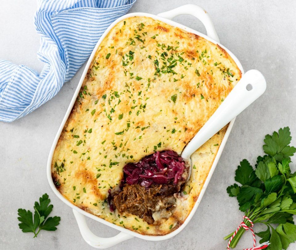 Oven dish red cabbage and stew