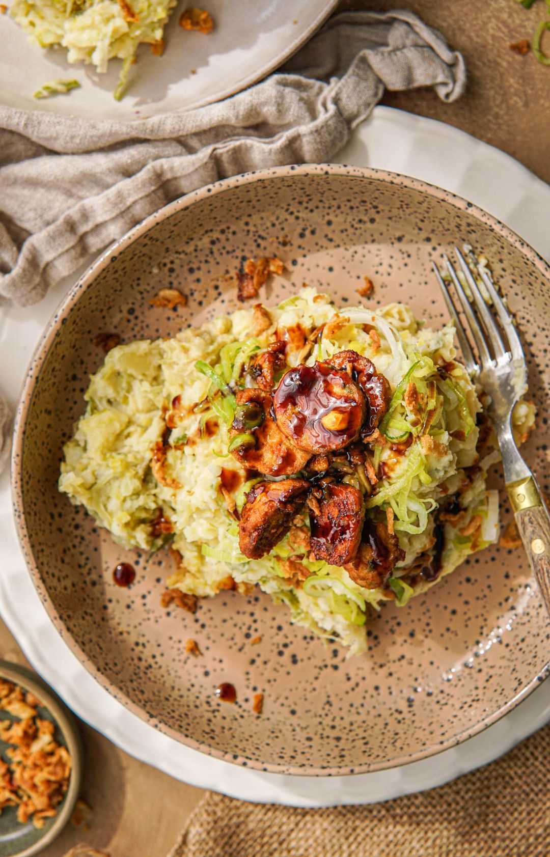 Leek stew with Asian spiced vega balls