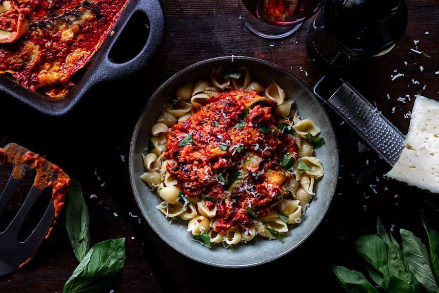 Creamy zucchini dish from the wood oven with pasta