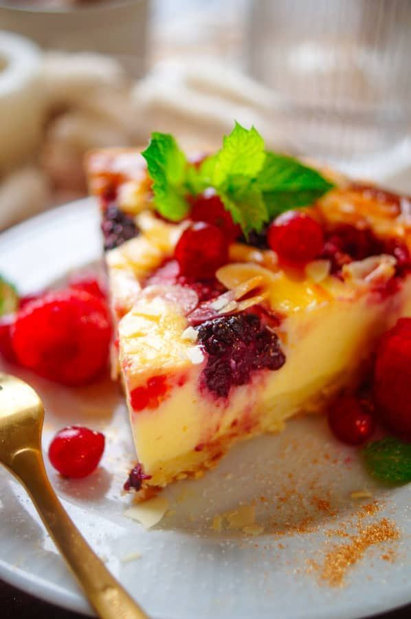 Cheesecake with berries