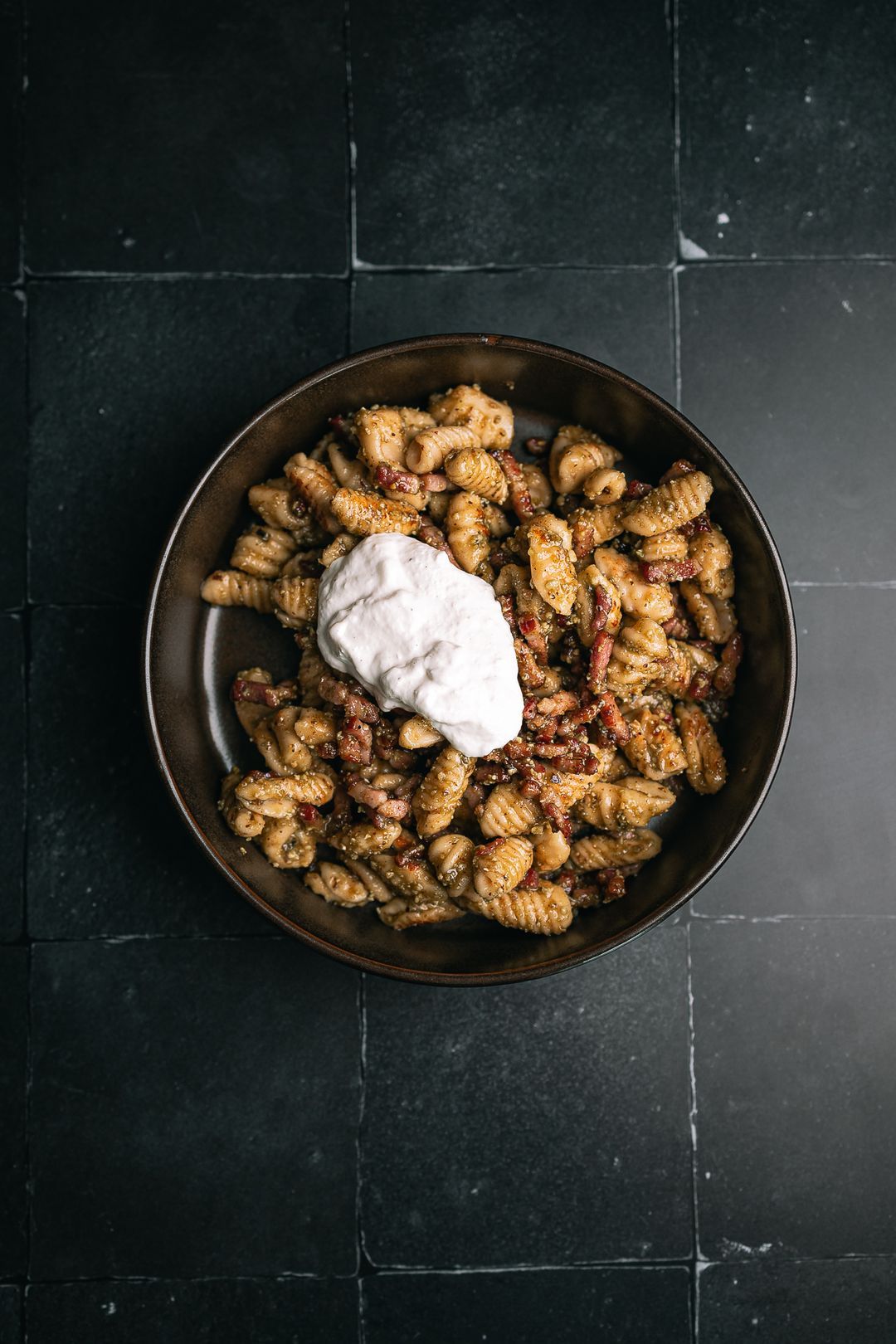 The green gold 💚 Gnocchi with pistachio pesto, bacon & burrata
